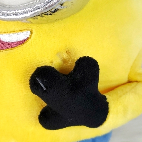 Build-a-Bear Princess Minion Illumination Entertainment Stuffed Plush Animal Toy - Picture 6 of 17